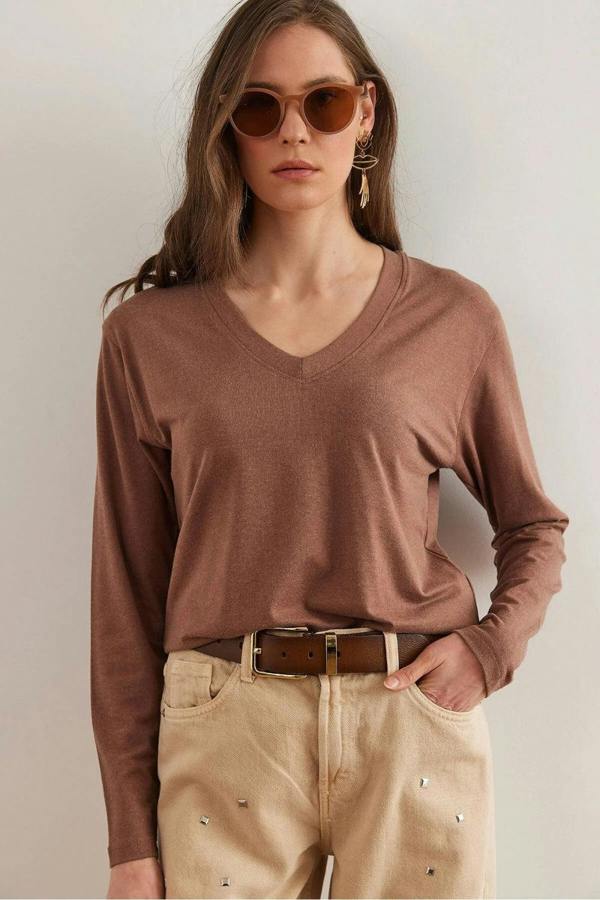 Hoxton Gal V-Neck Wool-Viscose Draped Sweater