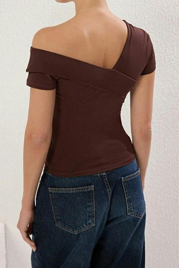 WOVCOR Asymmetrical Collar Fitted Knitted Blouse