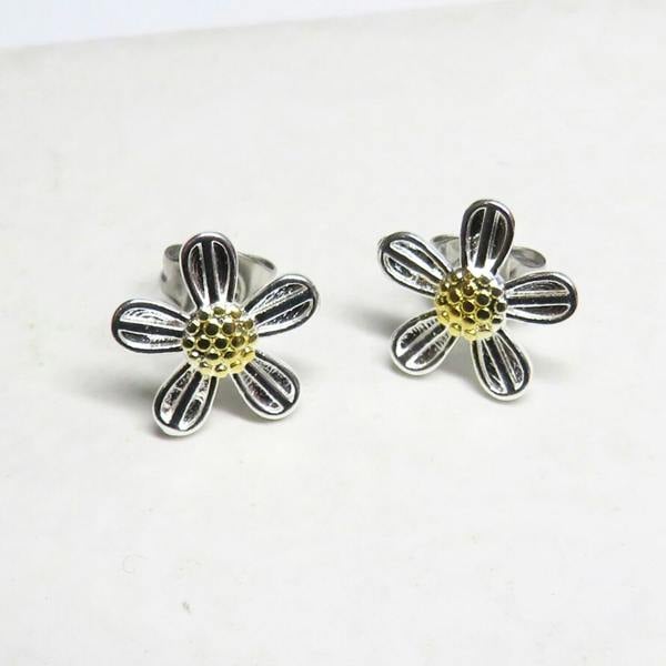 Aye Do Gifts Silver Daisy Stud Earrings