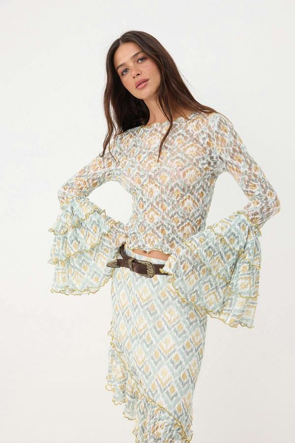 Fitted Crop Ruffle Sleeve Lace Blouse