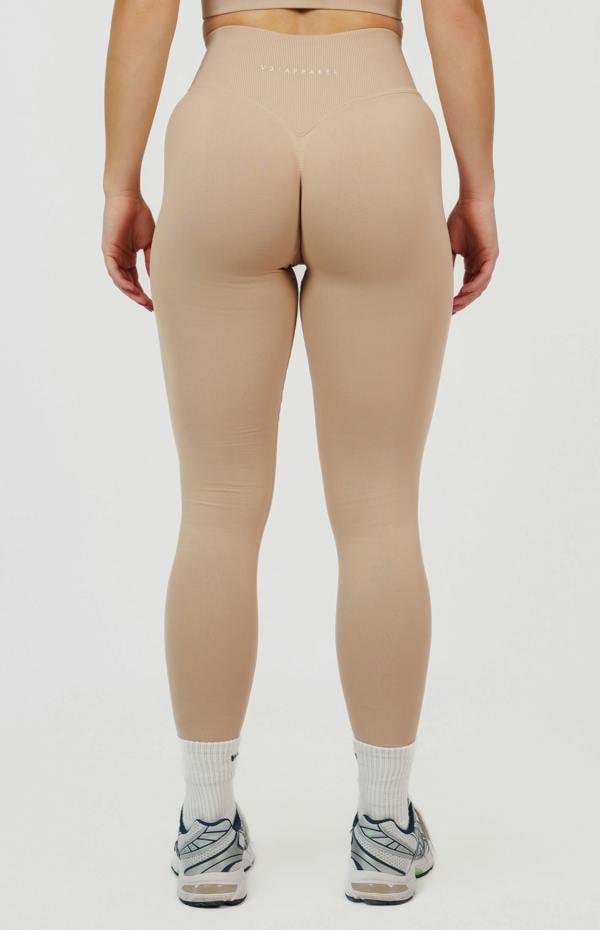 V3 Apparel Form Seamless Scrunch Sports Bra, Leggings & Shorts Set - Dusty Pink