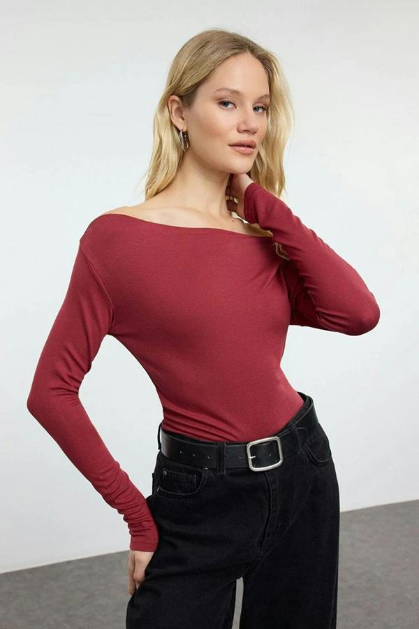 Hoxton Gal Plain Premium Soft Fabric Fitted Knit Blouse with Boat Neck