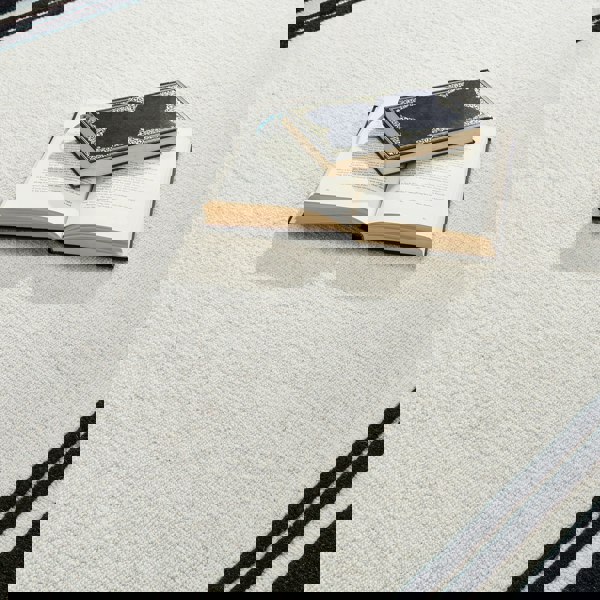 Origins Piper Monochrome