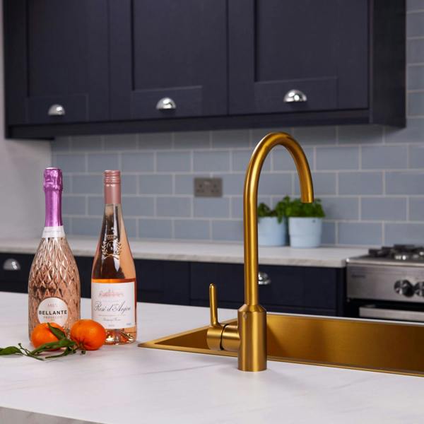 Flode Bryne | Single Lever Kitchen Sink Mixer Tap with Swivel Spout | Brushed Gold Finish