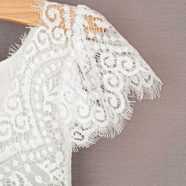 Pretty cap sleeve at shoulder