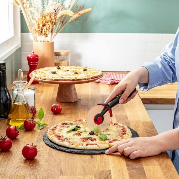 Tefal Ingenio Premium Pizza Cutter Non-Scratch Kitchen Tool Black and Red