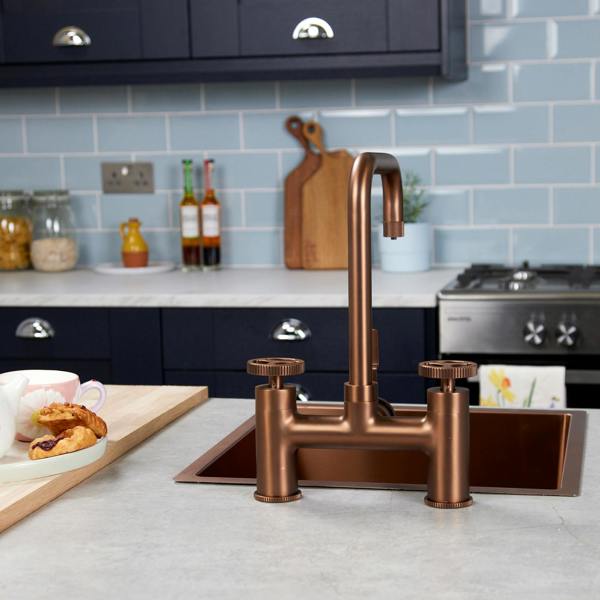 Flode kraft | Industrial Bridge Style 3 in 1 Instant Boiling Tap | Brushed Copper Finish