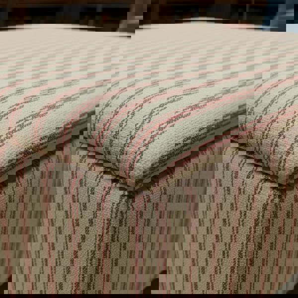 High-quality storage ottoman for UK master bedrooms