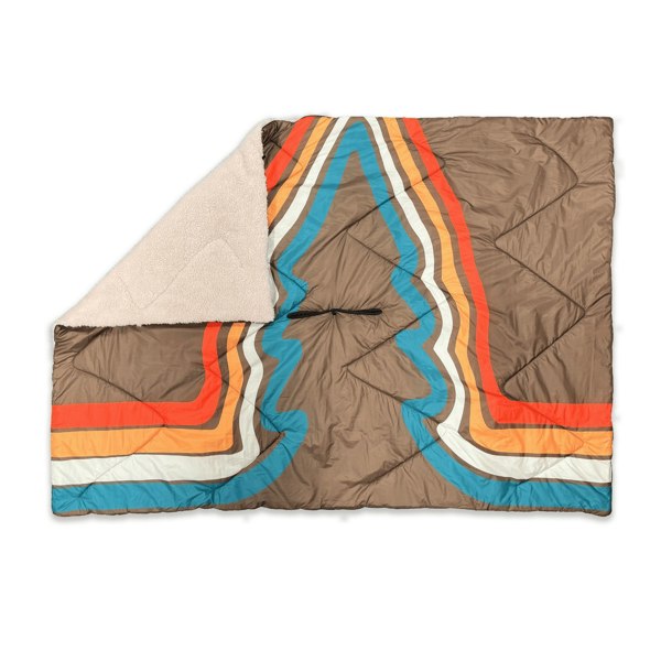 Insulated Outdoor Blanko by OLPRO on a white background imageset:Vivid Spruce