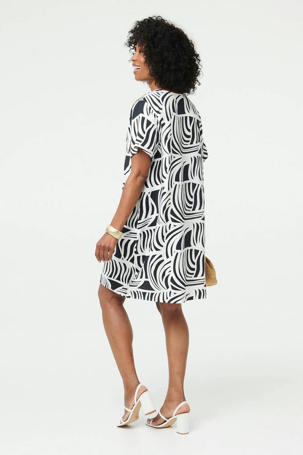 Black | Abstract Shift Short Sleeve Short Dress