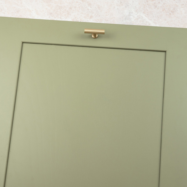 Handle & Home Brushed Brass Reeded Knob/Handles