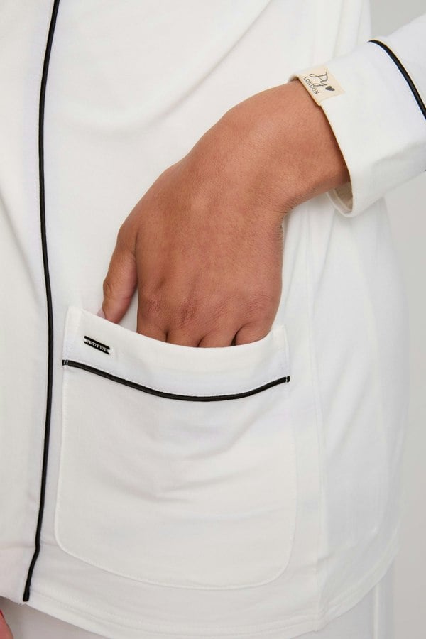 Pretty You London Women's Bamboo Nightwear Jacket in Cream