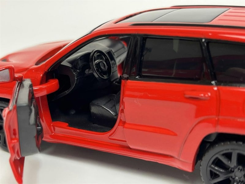 Tayumo Jeep Grand Cherokee Pull Back & Go Red LHD 1:36 Scale Tayumo 36170212