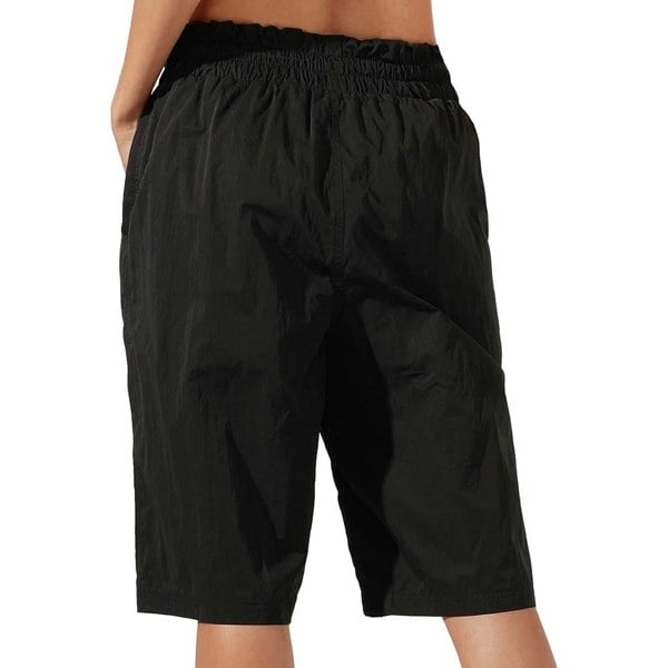 Lorna Jane Alpha Paperbag Waist 3/4 Shorts in Black