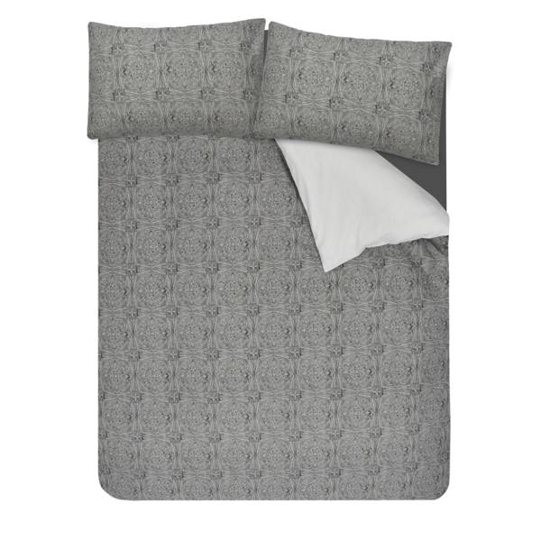 Smart Living Reversible Polycotton Wolf Panel Duvet Cover and Pillowcase Set