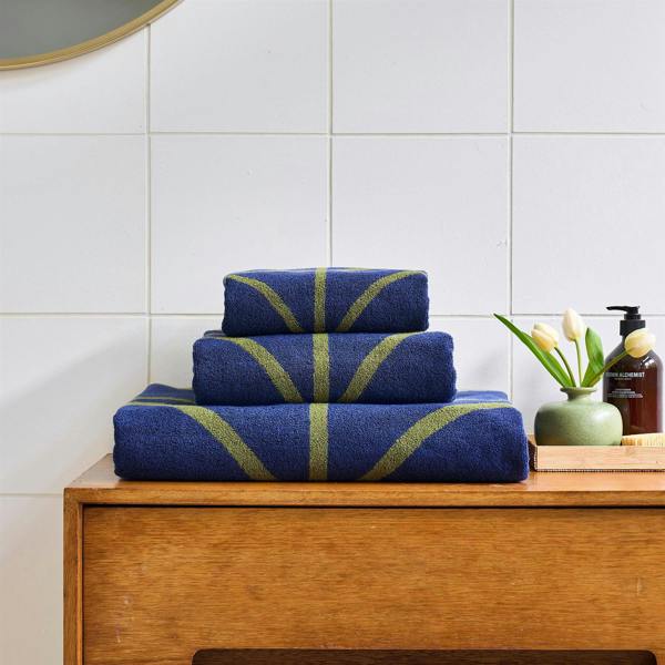 Orla Kiely Linear Stem Navy-Olive Hand Towel 50x90cm