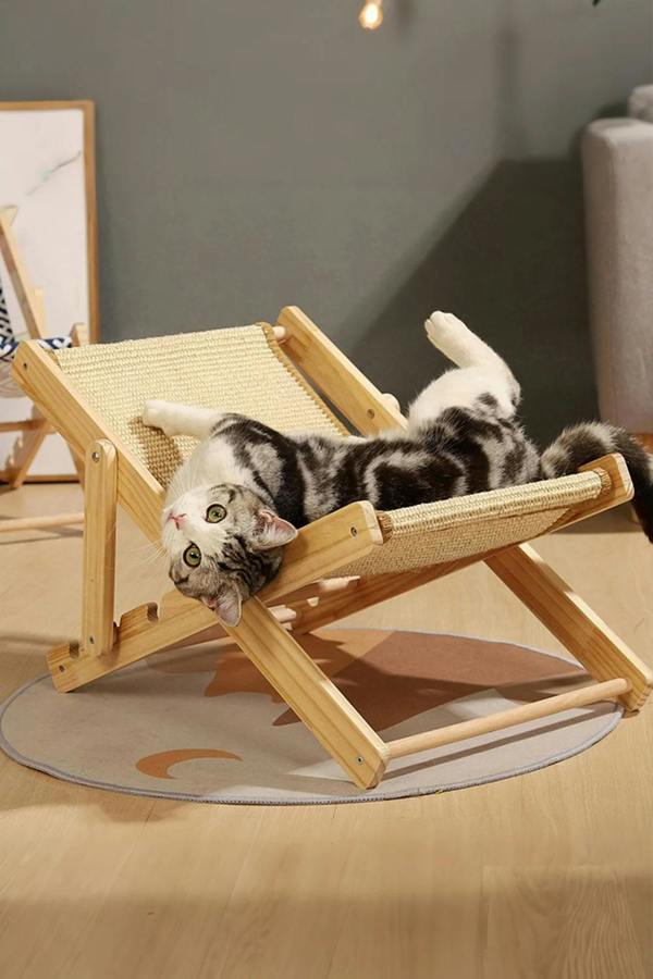 Sisal Cat Recliner Cat Bed for Scratching and Sleeping
