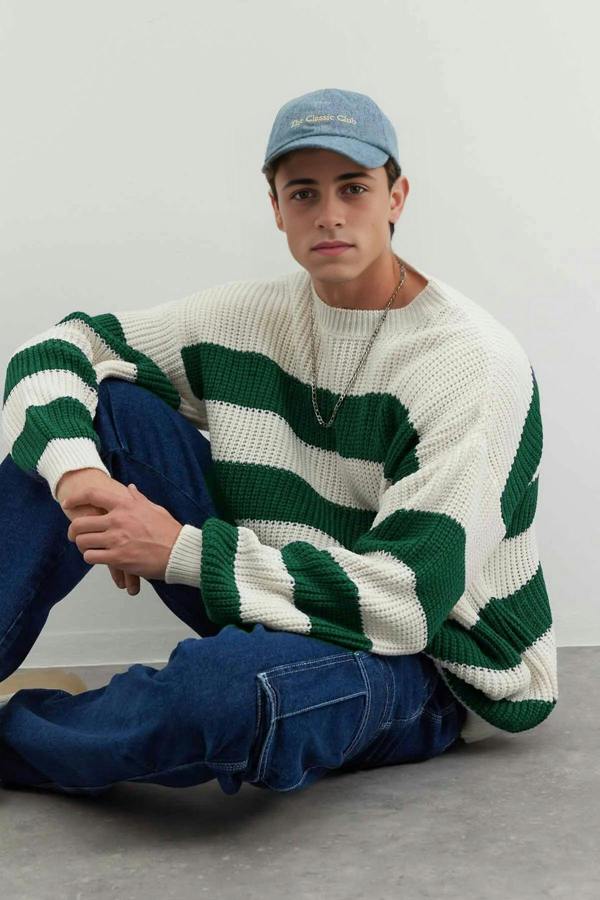 WOVCOR Crew Neck Striped Knit Men's Sweater