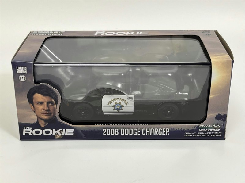 Greenlight The Rookie 2006 Dodge Charger Black White 1:43 Scale 86634