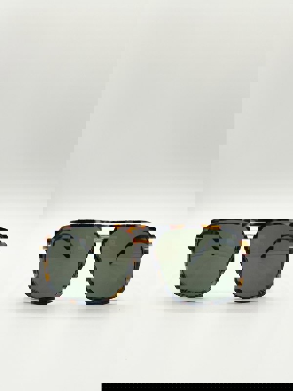 SVNX Tortoiseshell navigator sunglasses with green lenses