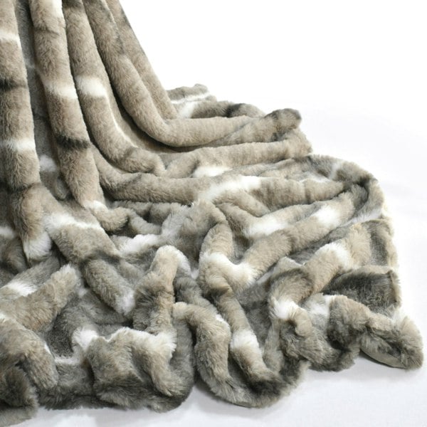 Velosso Oxen Faux Fur Luxury Throw - 130cm x 150cm