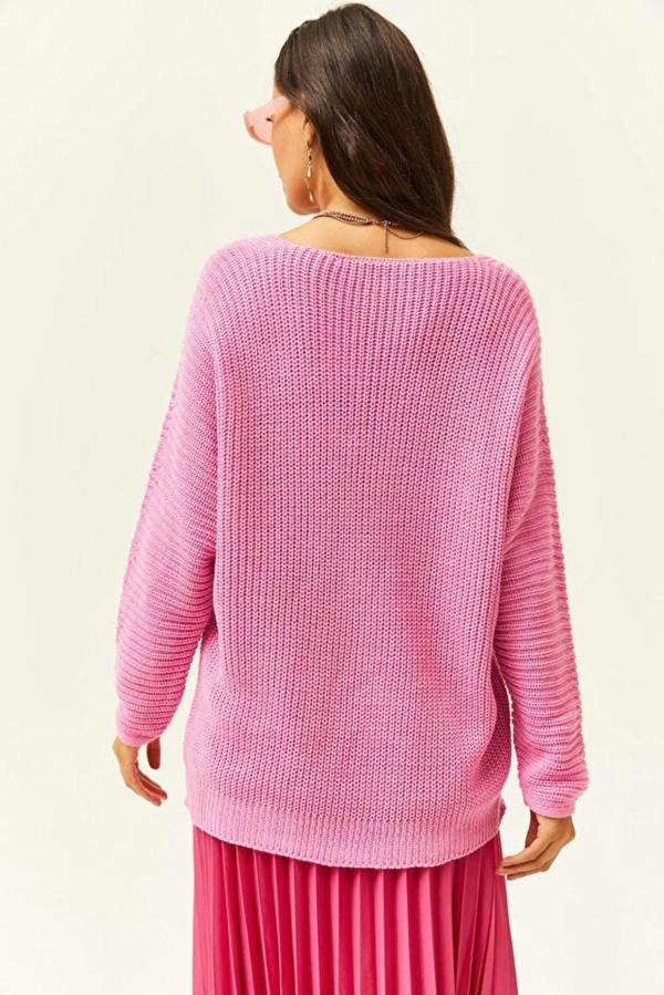 Hoxton Gal V-Neck Fisherman’s Rib Knit Oversized Sweater
