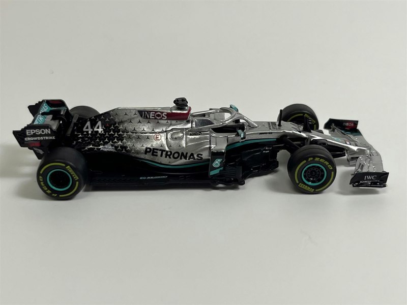 Tarmac Lewis Hamilton #44 Barcelona Pre-season Testing 2020 1:64 Tarmac Works IXO T64GF036LH2