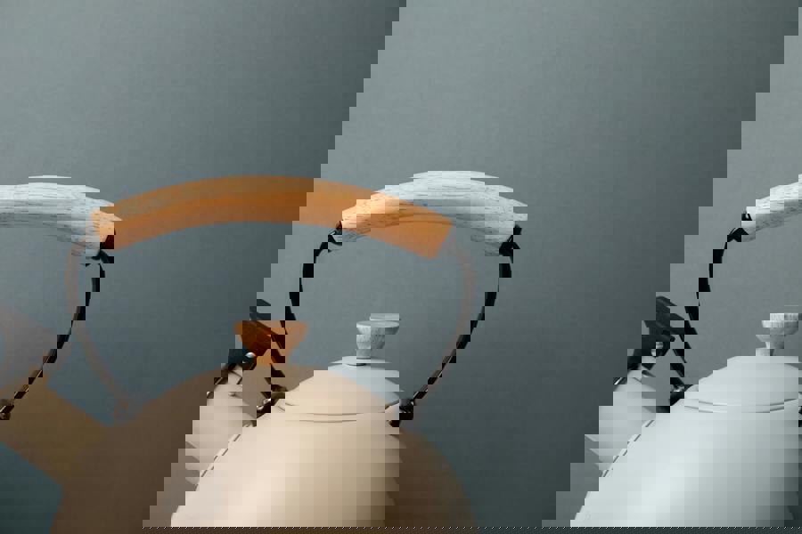 La Cafetière Latte Whistling Kettle with Wooden Handle, 1.6L