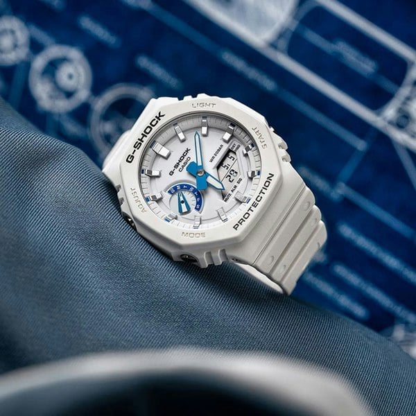 Casio Mens G-Shock Marvel Studios Fantastic Four White & Blue Dial Watch GA-2100HDS-7AER