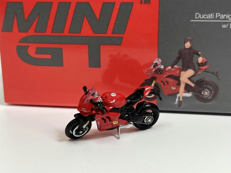 Mini GT Ducati Panigale V4 S with Ducati Girl 1:64 Scale MGT00682L