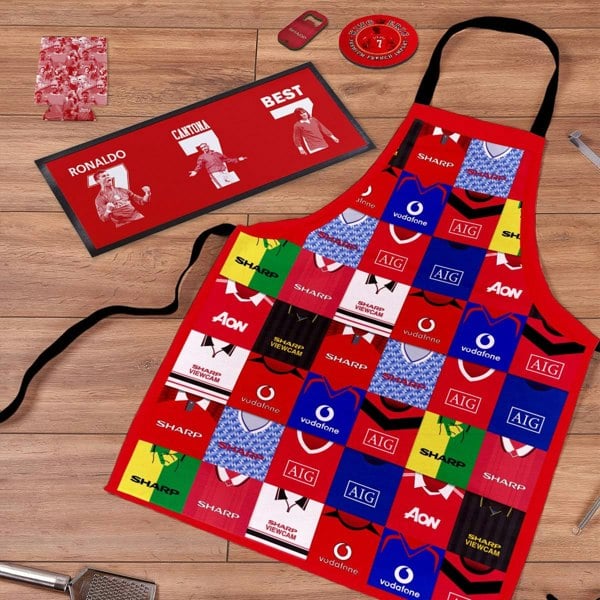 BritishmadeGifts Manchester Red Football Fan - Retro Bar Box - The Perfect Time Capsule Gift Box for Football Lovers