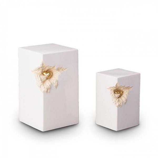 Memorials Direct Ceramic Art Urn (White with Gold Heart)