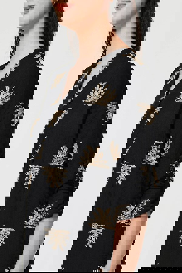 Black | Embroidered Pleat 3/4 Sleeve Blouse
