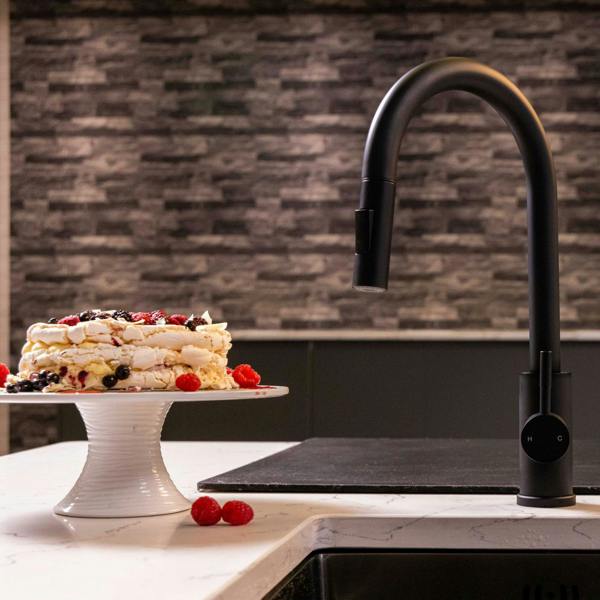 Flode Runda | Kitchen Sink Mixer with Pull out Spray | Matt Black | Square Head