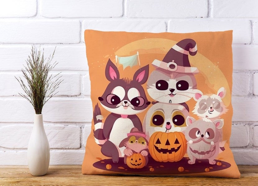 Warren Reed Pets Trick Or Treat Cushions