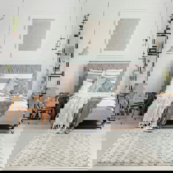 Moroccan Grey Ivory colours rug non-shedding, pet-friendly, and easy to clean