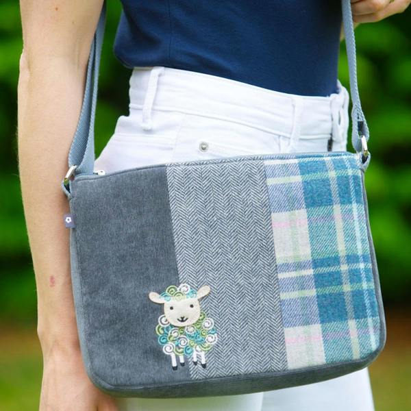 Earth Squared Country Sheep Tartan Tweed Messenger Bag - Sheep