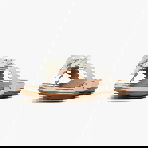 FitFlop FitFlop GRACIE FLOWER Womens Toe-Post Sandals Urban White