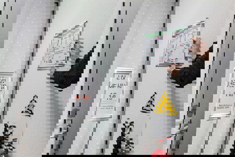 Durable Floor Stand with Aluminium Snap Frame Menu Poster Display | A4