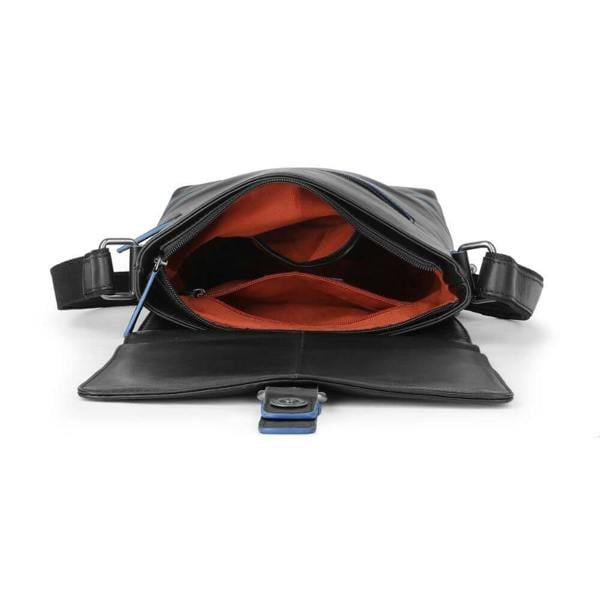Black-Waxy-Leather-Buckle-Messenger-Bag-Chester-3314-5.jpg