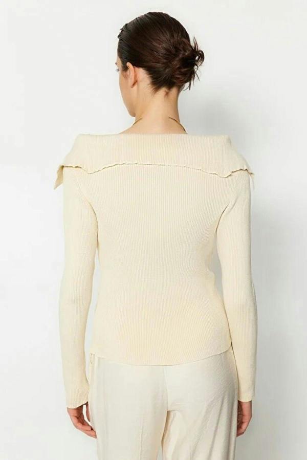 WOVCOR Carmen Collar Knit Sweater