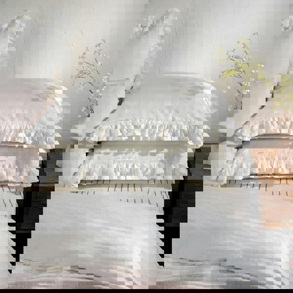 Soak&Sleep White Ruffled French Linen Pillowcases