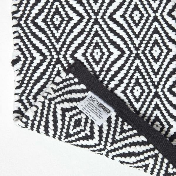 HOMESCAPES Trance Black and White Diamond Pattern Recycled Fibre Rug