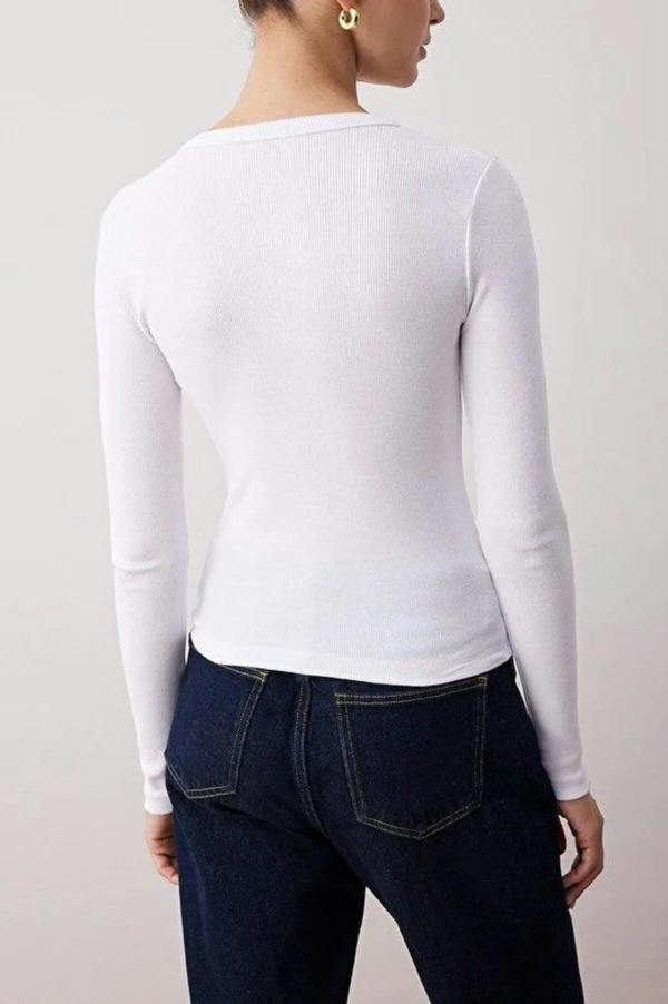 WOVCOR Crew Neck Fitted Knit Blouse with Button Detail