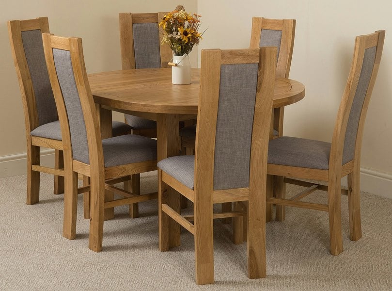 That's Furniture Edmonton Round Extendable Oak Dining Set with Stanford Oak Chairs