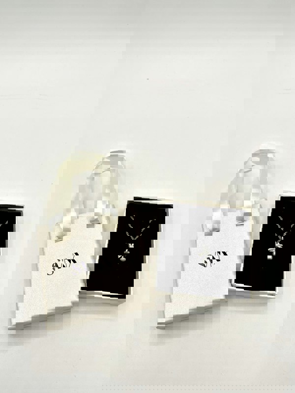 SVNX Dainty Bow Pearl Pendant Necklace