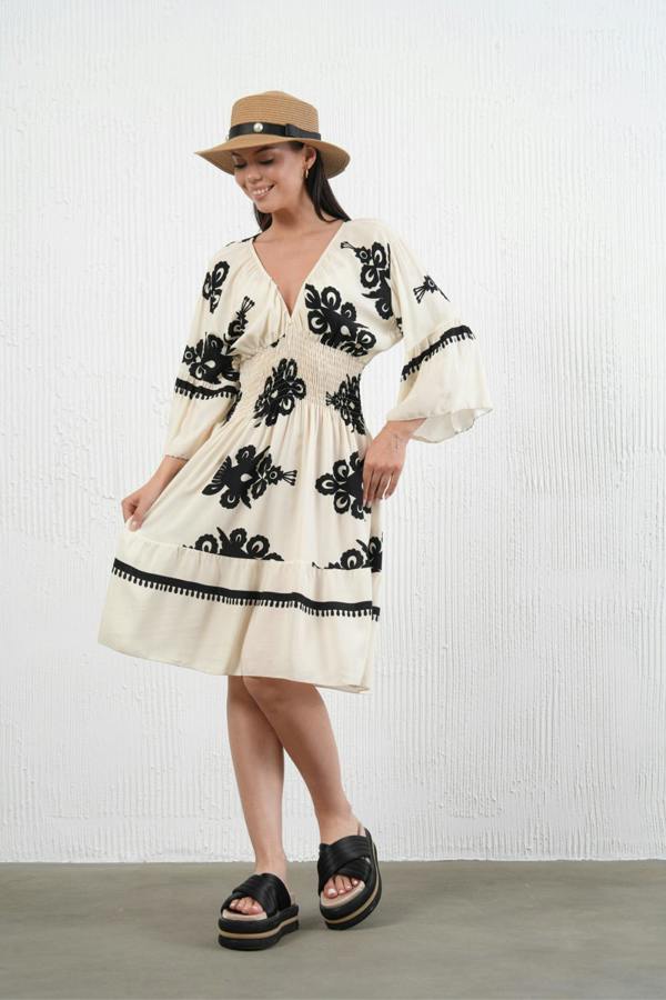 Hoxton Gal Relaxed Fit 3/4 Sleeves V Neck Printed Knee Lenght Dress in Beige and Black