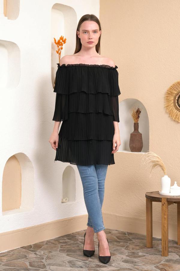 Hoxton Gal Off Shoulder Relaxed Fit 3/4 Sleeves Layered Blouse In Black