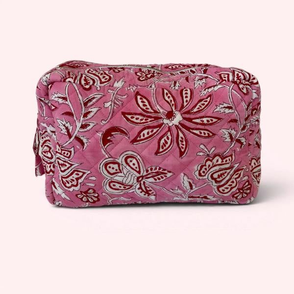 Hayley & Co XL Toiletry Bag - Quilted Cotton Large Wash Bag in Pink and Red Flower Block Print