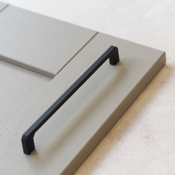 Handle & Home Matt Black Angled End D-Bar Handles